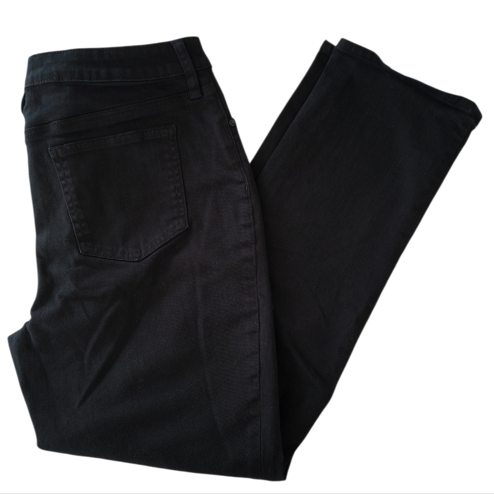 Chico's Black "So Slimming" Girlfriend Straight Leg Jeans Size 8 Short